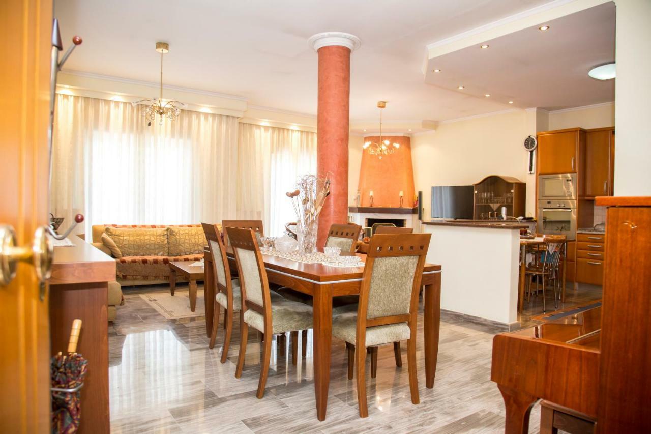 Veta'S Spacious Central Apartment 塞雷 外观 照片